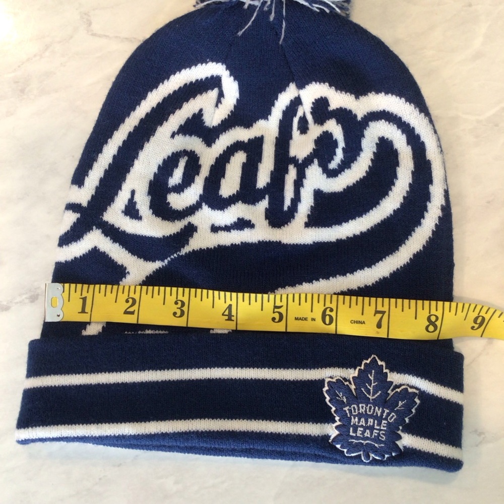 NHL Toronto Maple Leafs Beanie Hat. - Picture 7 of 8
